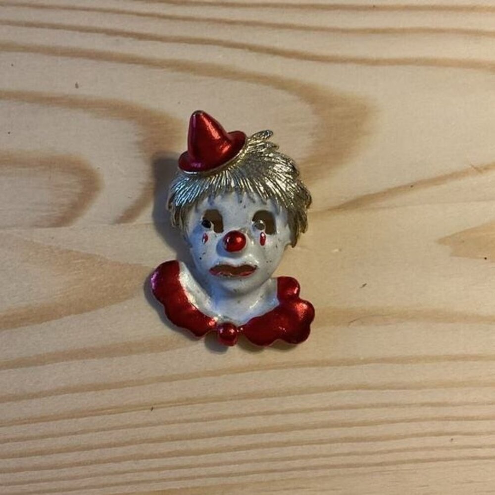 Vintage Clown Brooch Pin With Red Hat & Collar